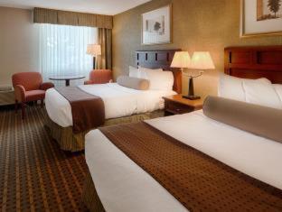 Baymont Inn&Suites Marietta Rom bilde